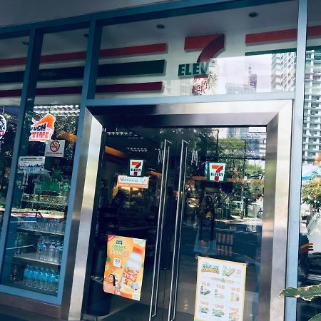 One Bedroom Apartment With Netflix At Greenbelt Makati Μανίλα Εξωτερικό φωτογραφία