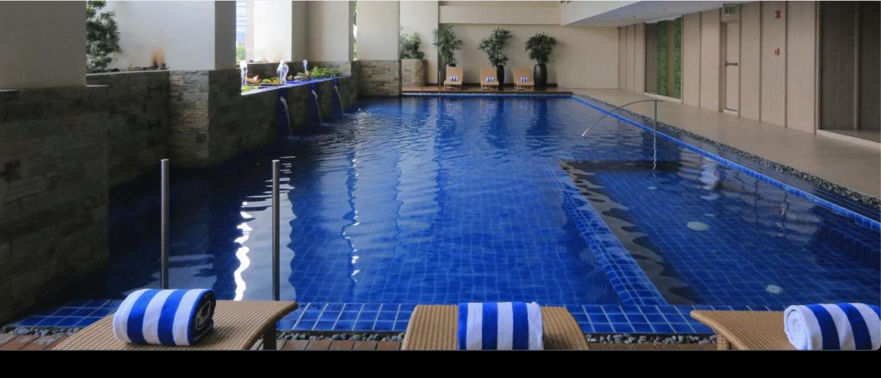 One Bedroom Apartment With Netflix At Greenbelt Makati Μανίλα Εξωτερικό φωτογραφία